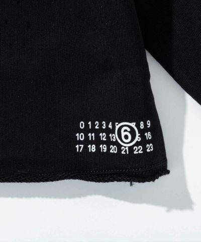 MM6 Maison Margiela(エムエムシックス)Kids & Junior ワンポイントブランドロゴ五分丈Tシャツカットソー