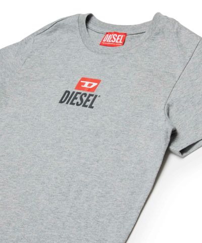 DIESEL(ディーゼル)Kids & Junior ワンポイントブランドロゴ半袖Tシャツショートパンツセットアップ