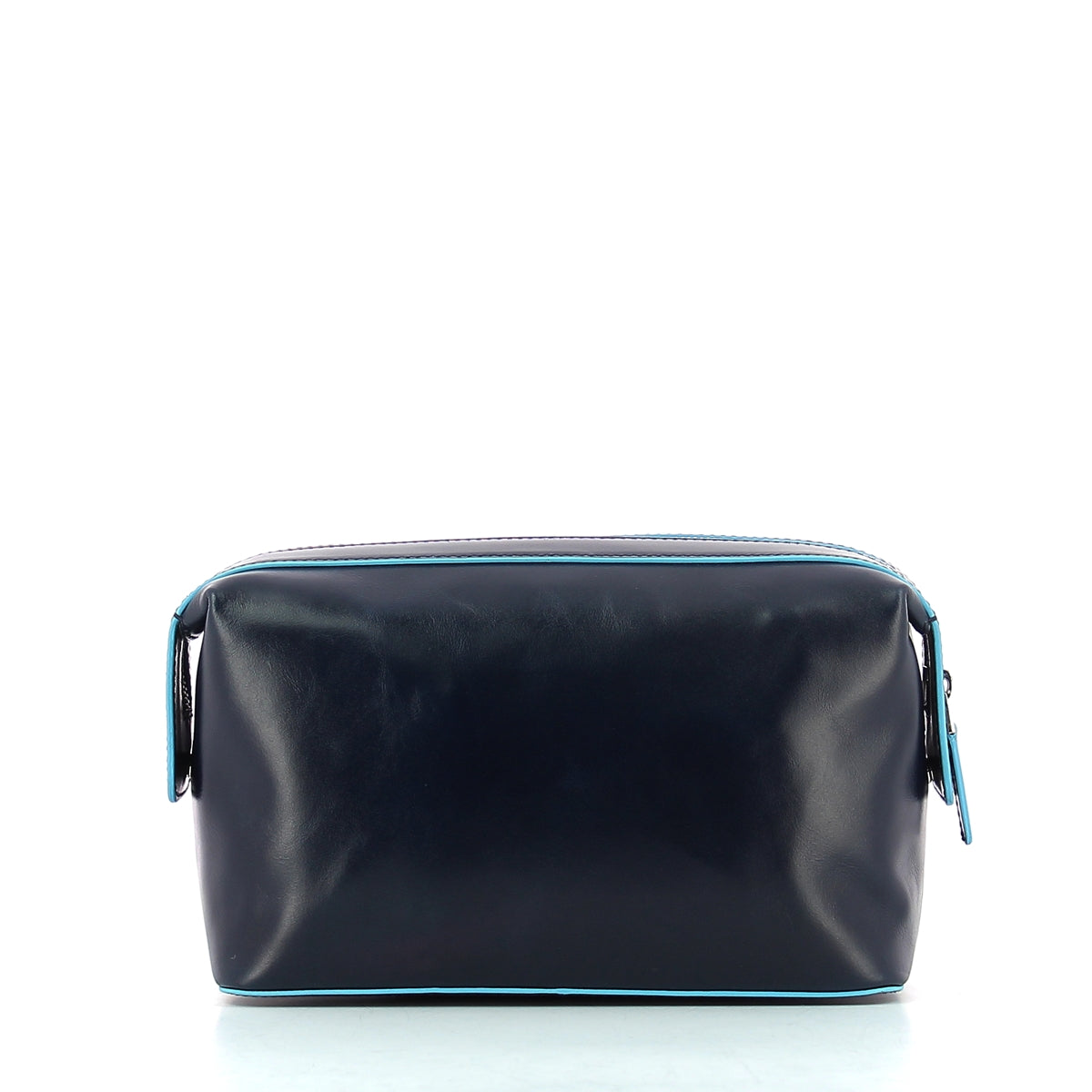 NECESSAIRE -