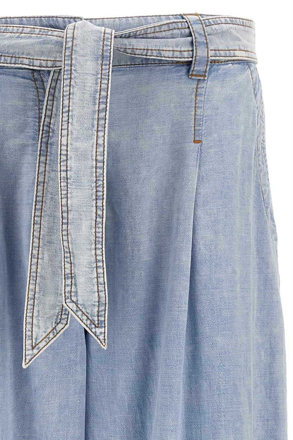 'Wide leg denim' ジーンズ