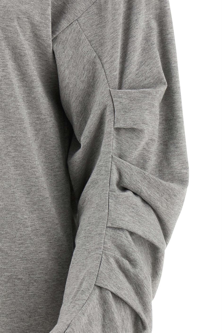 'Heynas' Tシャツ