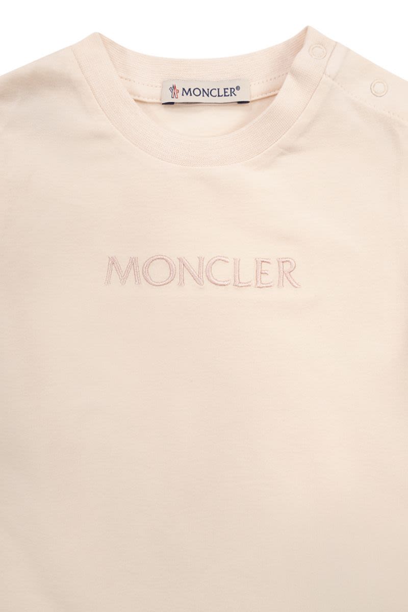 コットン Tシャツ ウィズ エンブロイダード ロゴ