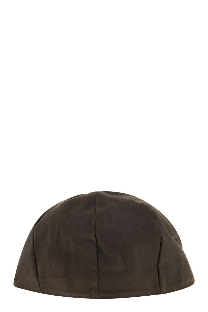 Waxed beret