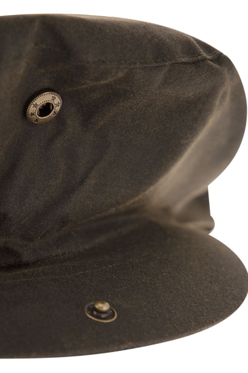 Waxed beret