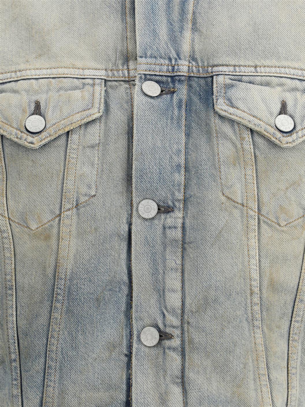 OUTERWEAR