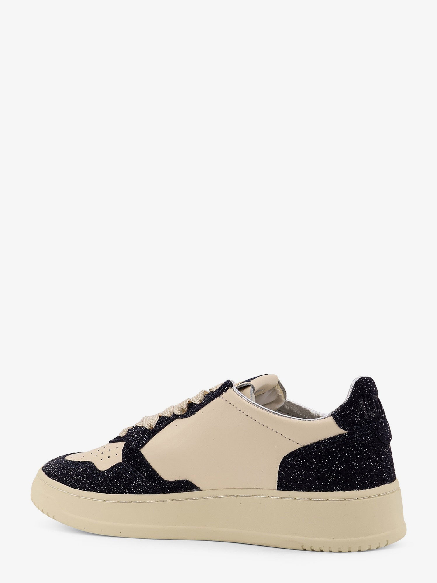 MEDALIST LOW レザー ローカット スニーカー