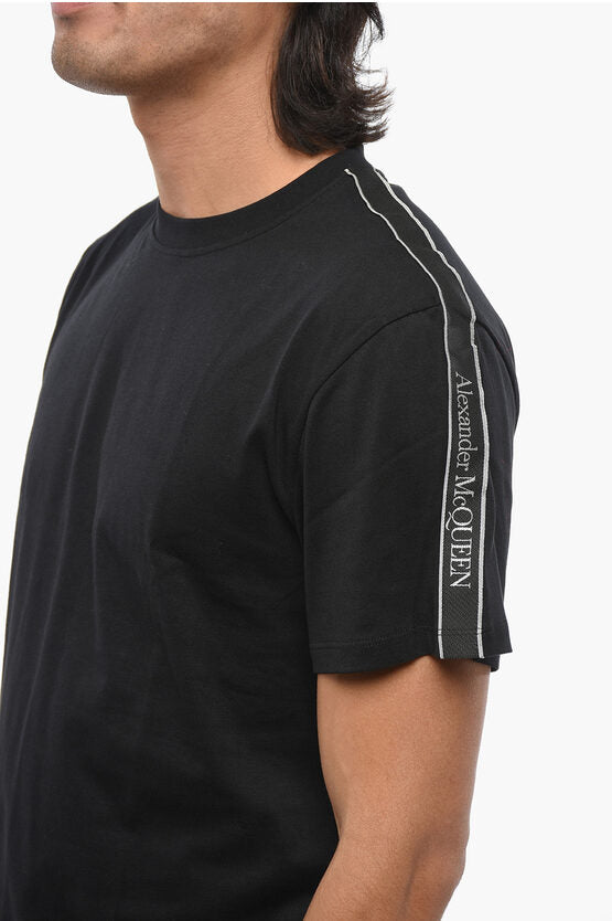 ソリッド カラー クルーネック Tシャツ ウィズ ロゴ バンド
