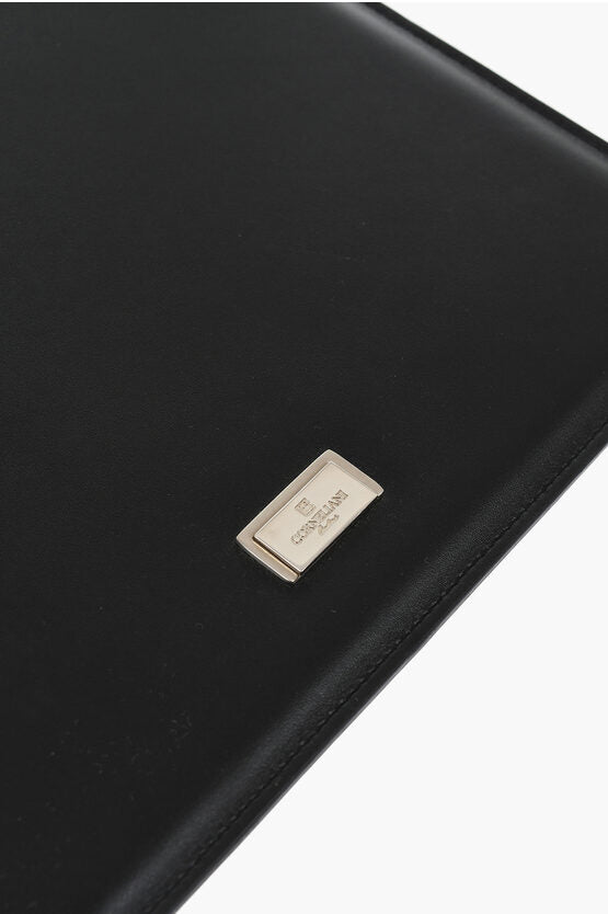 ソリッド カラー レザー タブレット ホルダー ウィズ シルバートーン ロゴ