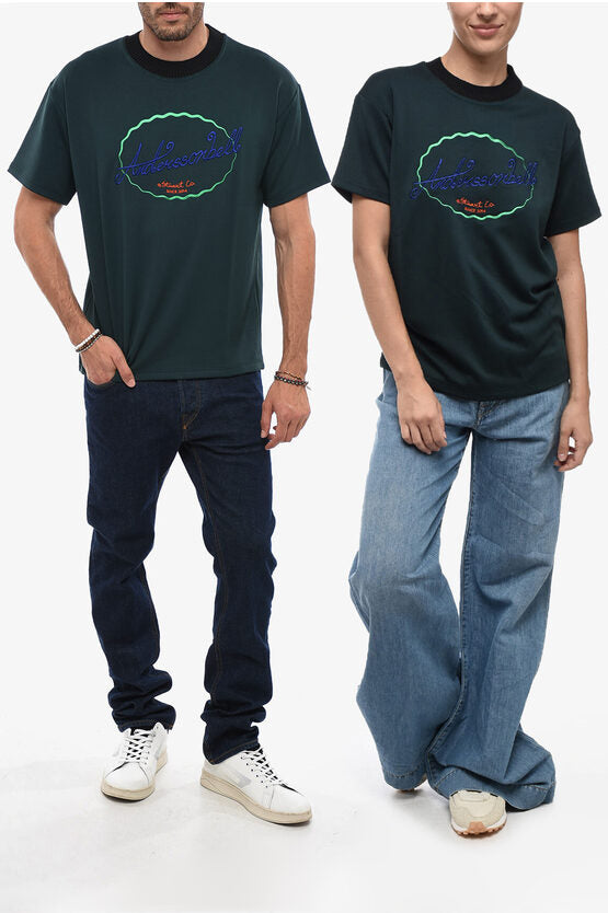 エンブロイダード クルーネック Tシャツ