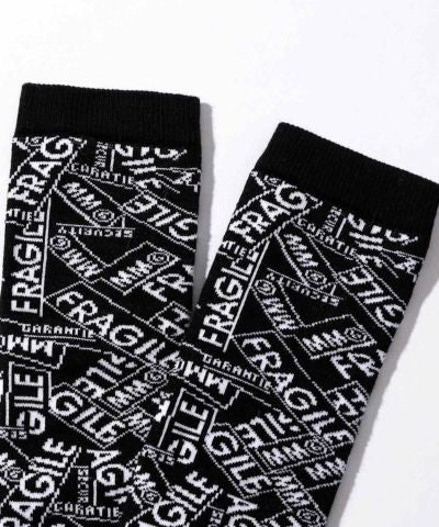 MM6 Maison Margiela(エムエム6 メゾン マルジェラ)Kids & Junior ブランドロゴ総柄ソックス靴下