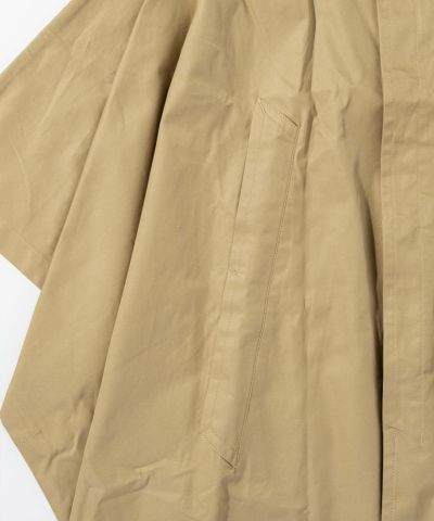 MM6 Maison Margiela(エムエムシックス)Kids & Junior ワンポイントブランドロゴ襟付きポンチョ