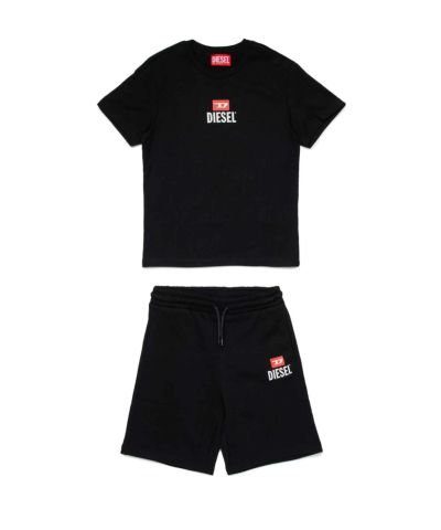 DIESEL(ディーゼル)Kids & Junior ワンポイントブランドロゴ半袖Tシャツショートパンツセットアップ
