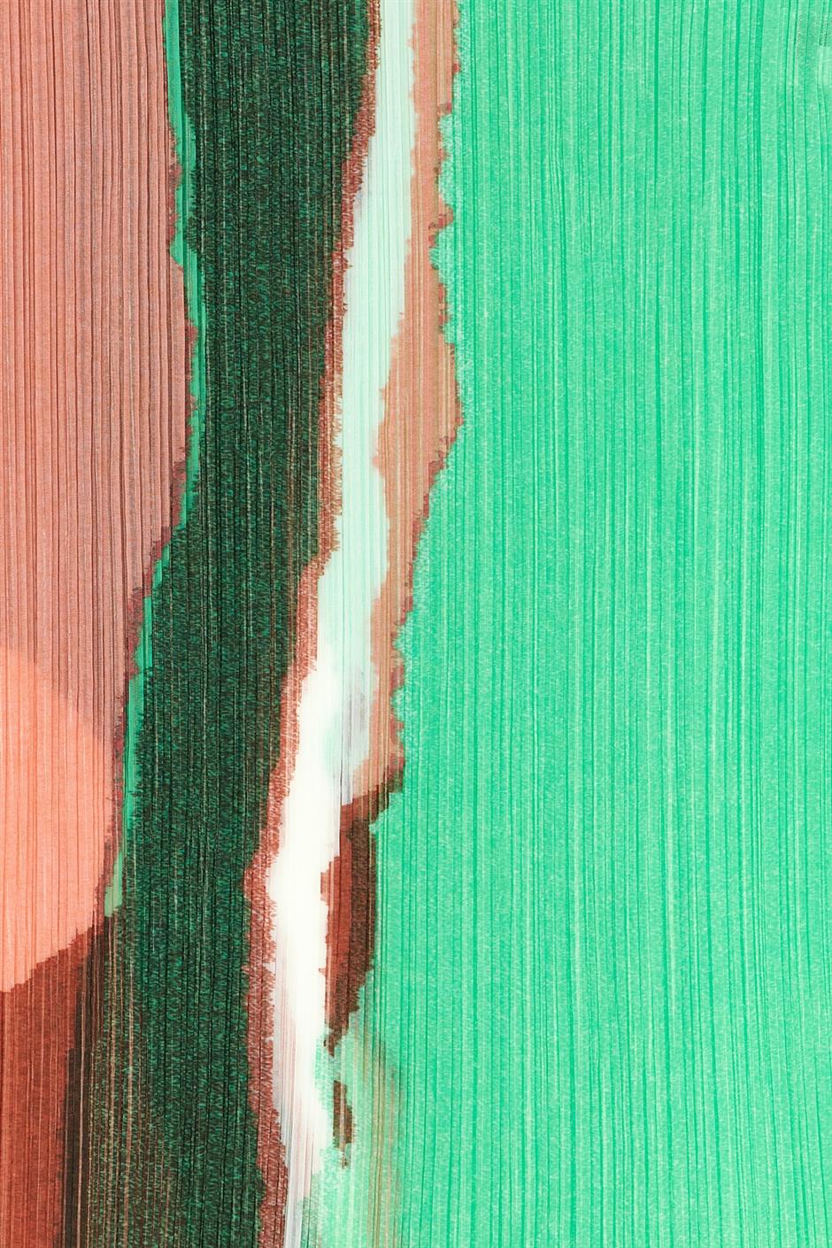 'Grainy Colors Madame-T'