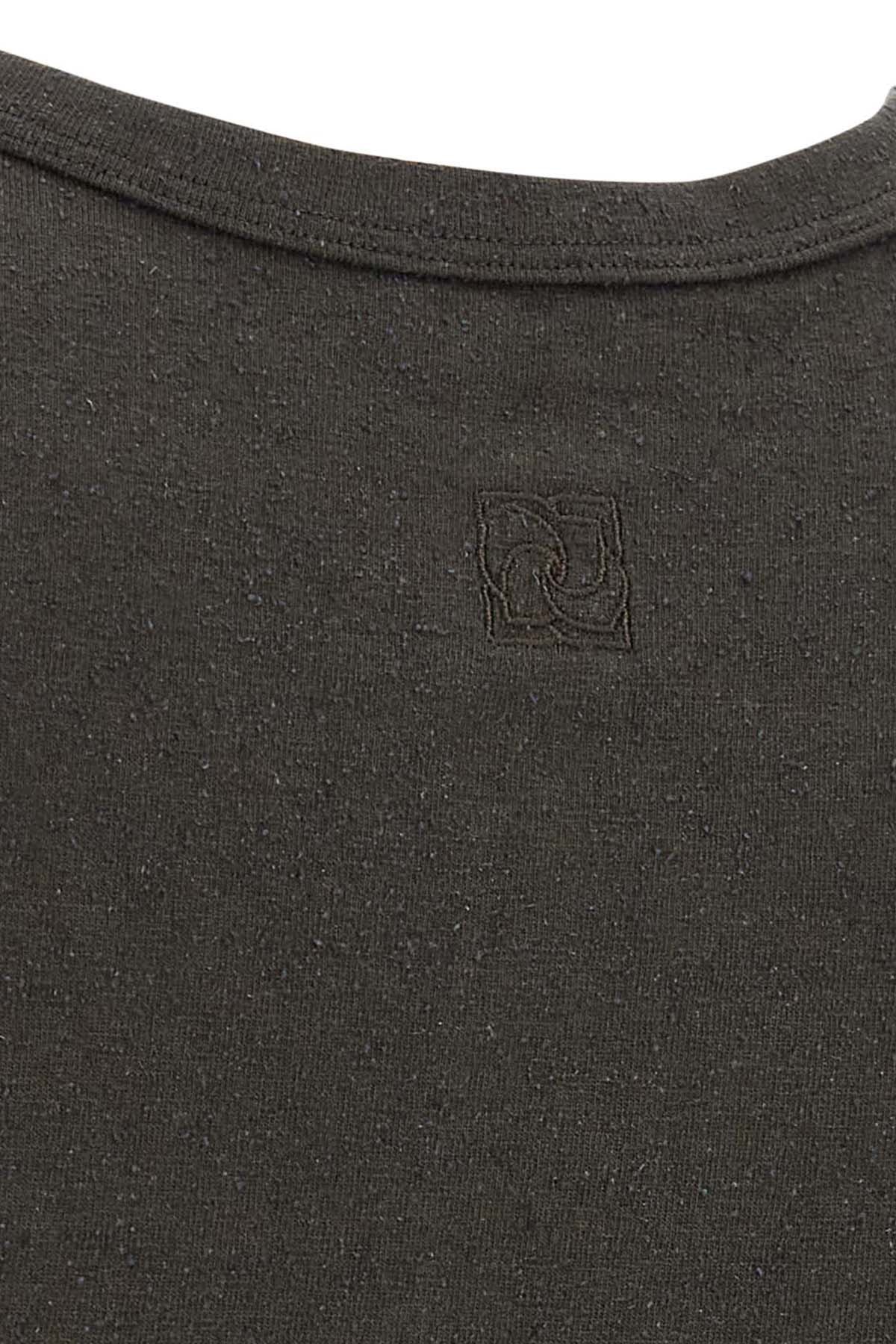 '02' タンク トップ