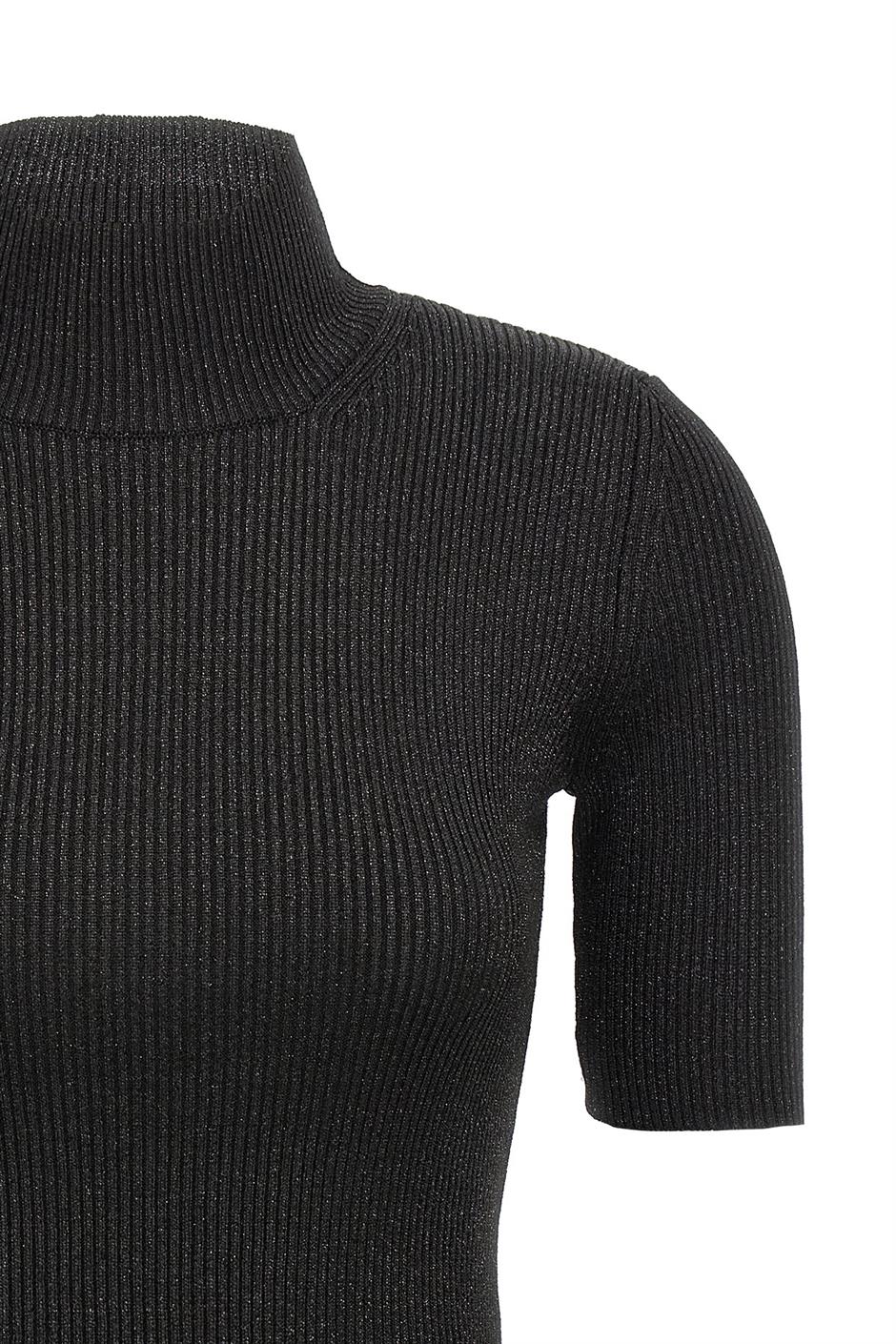 'Roll-Neck' セーター