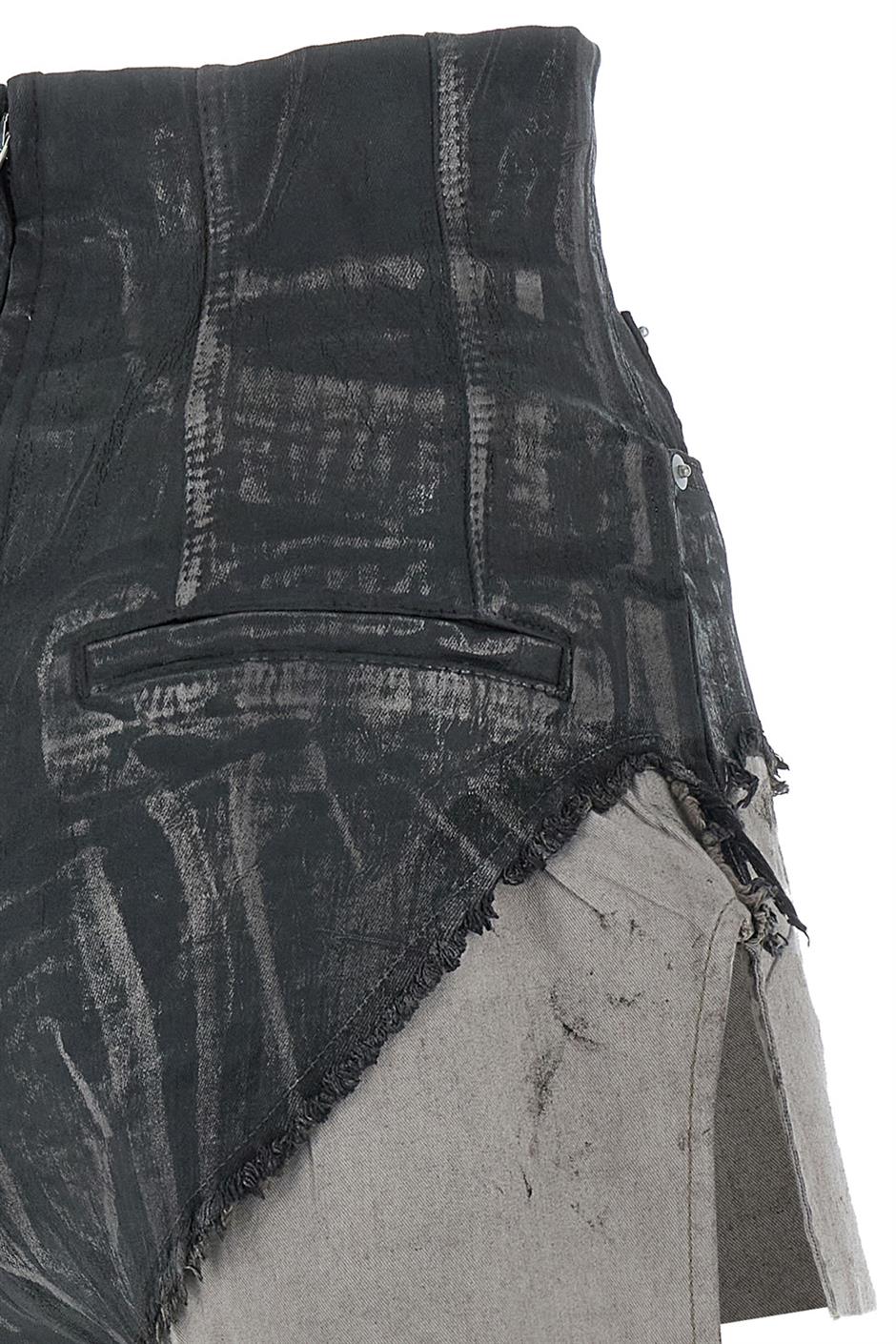 'Dirt Cutoffs' ショーツ