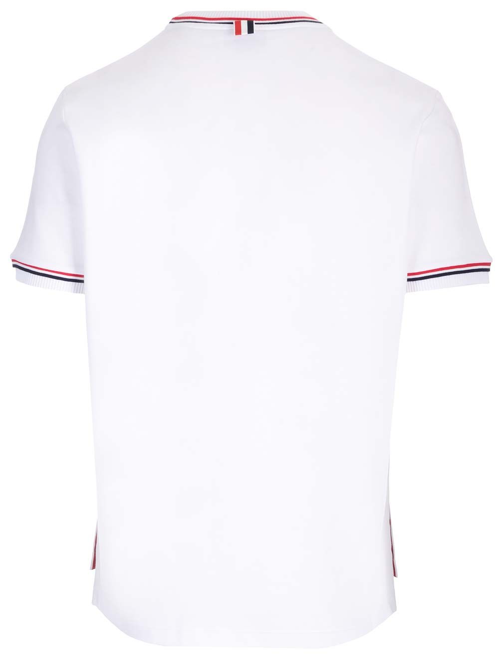 ホワイト コットン スリム フィット Tシャツ トム ブラウン ウィズ レッド アンド ブルー ストライプ ディテール