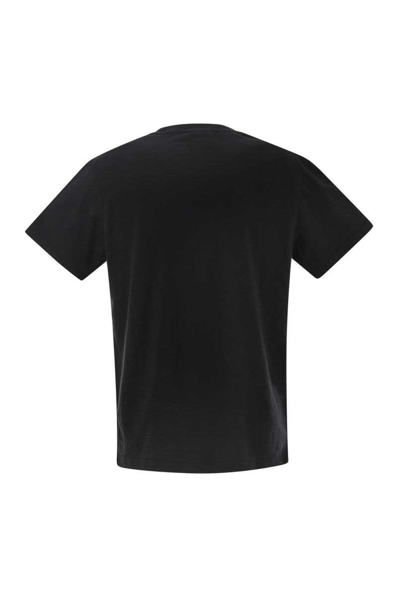 Tシャツ ウィズ エンブロイダリー オン チェスト