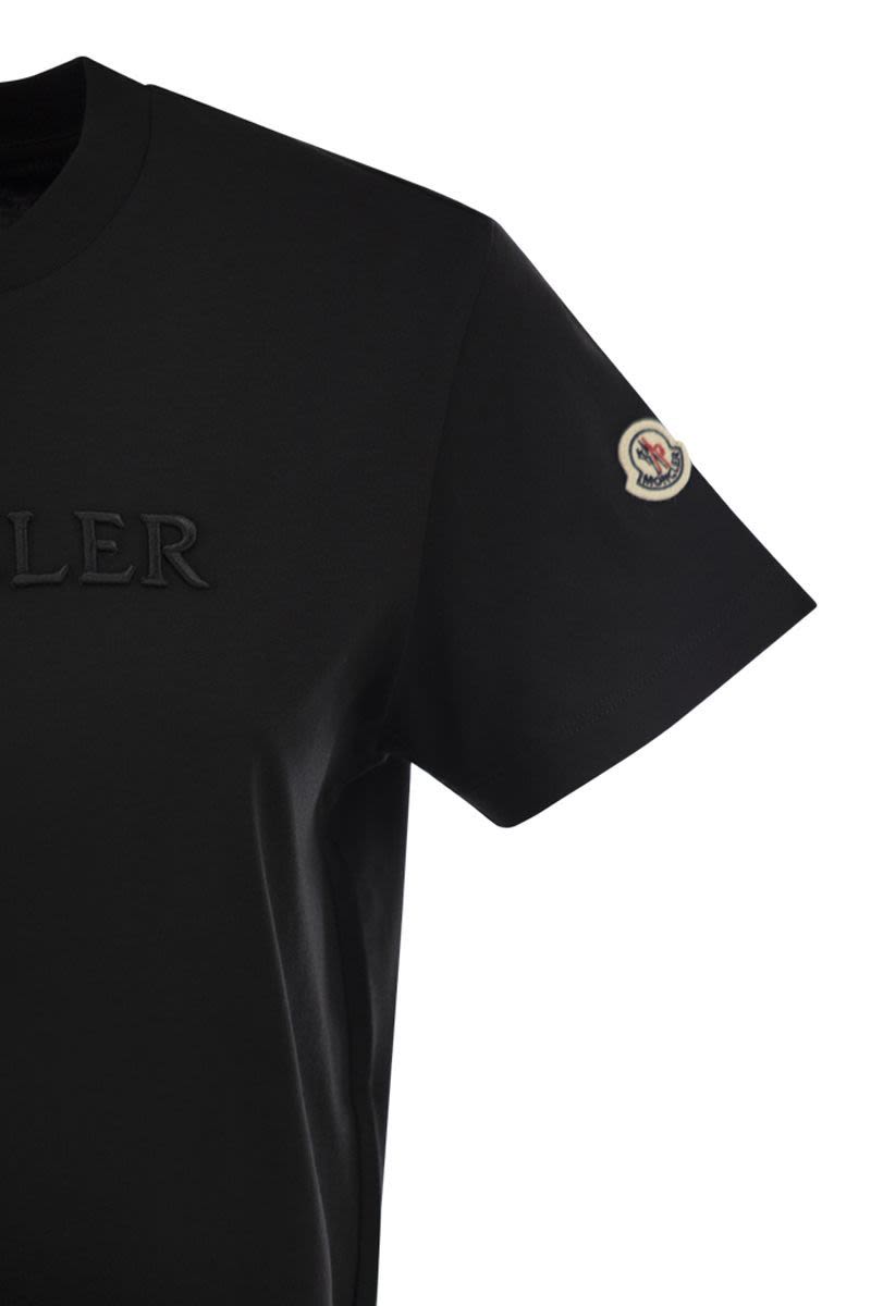 コットン Tシャツ ウィズ トーン・オン・トーン エンブロイダード ロゴ
