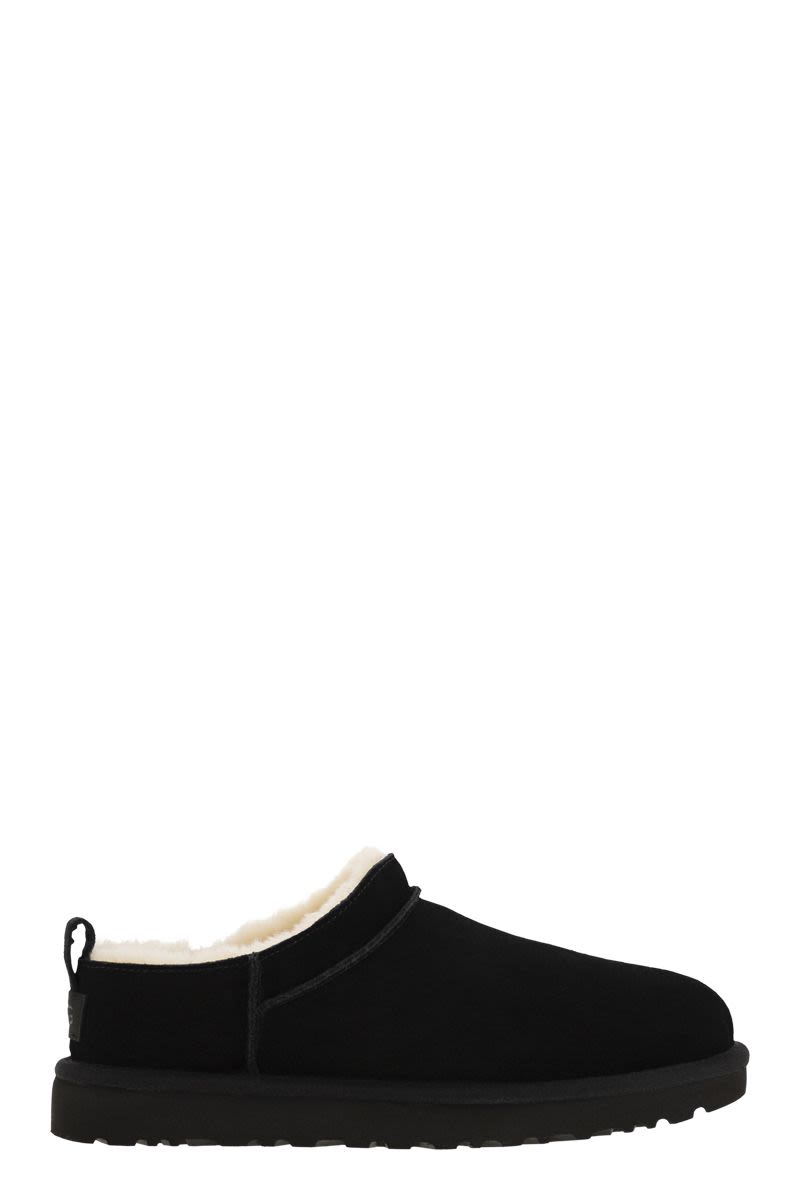 Ugg/アグ｜クラシック マイクロ スエード アンクル ブーツ
