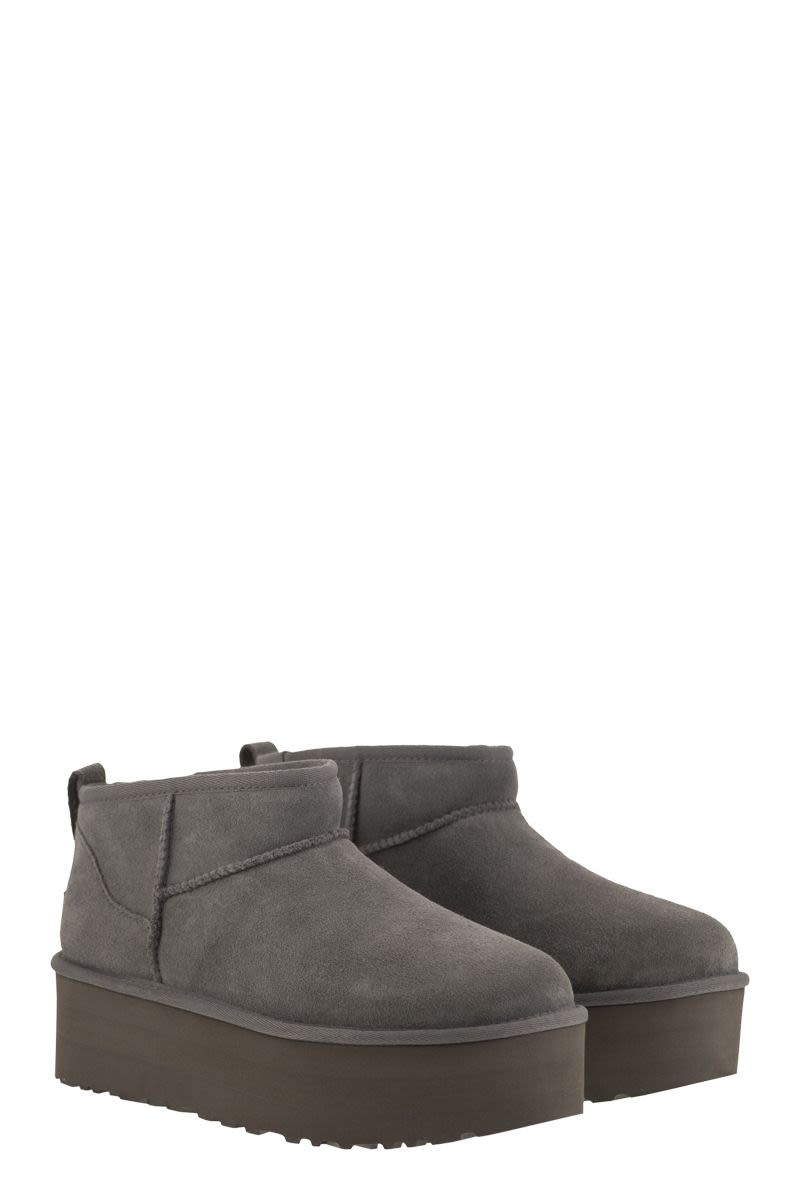 [UGGauClassics]♥UGG 2WAY/もこもこハンドバック モコモコ UGG(アグ) バッグ・カバン(レディース) - 海外通販のBUYMA