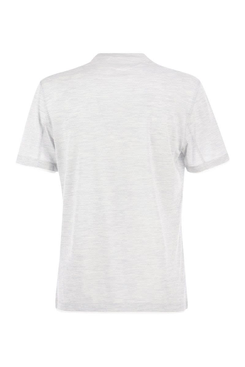 スリム フィット クルーネック Tシャツ イン ライトウェイト コットン ジャージ