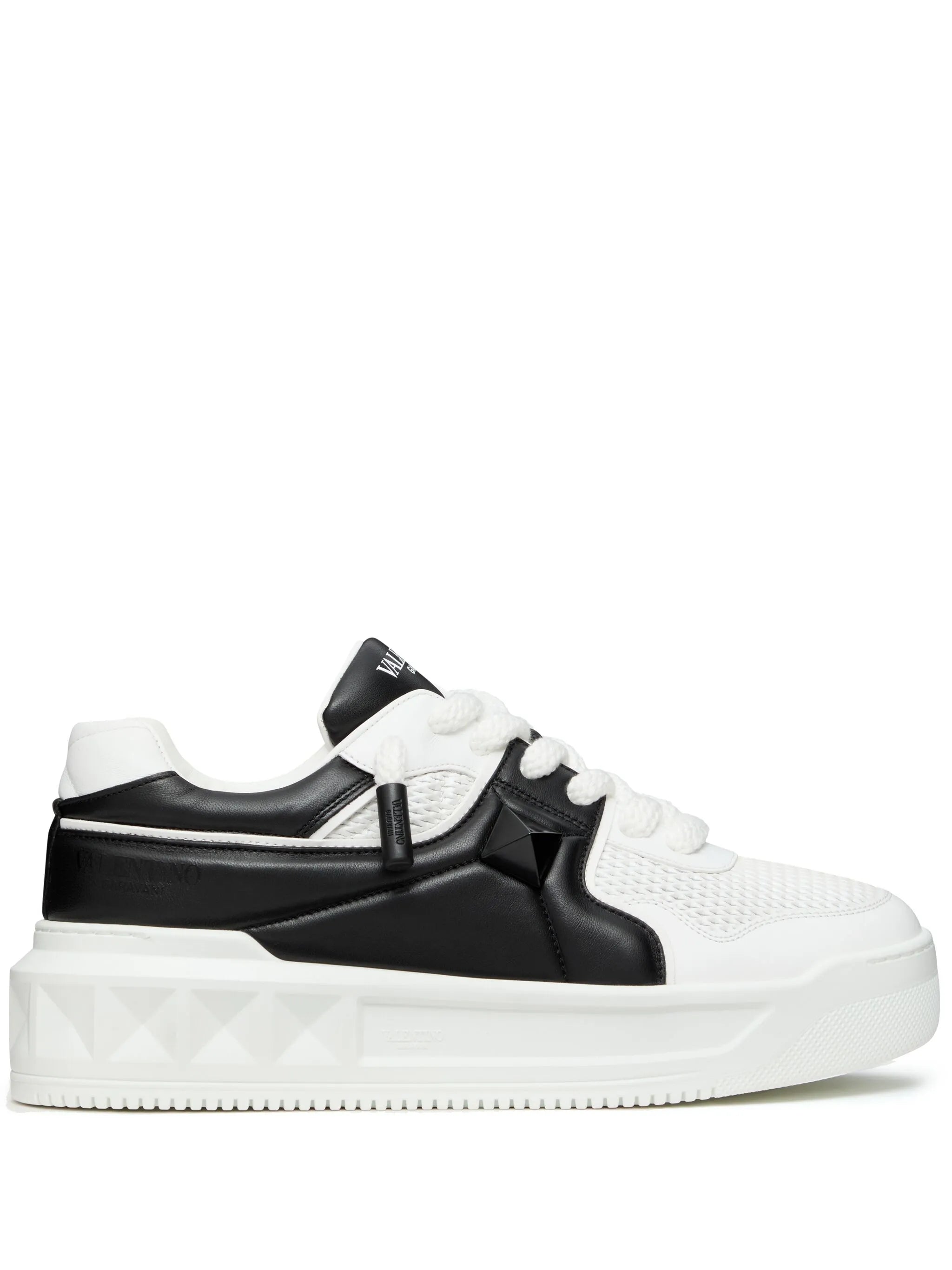 【FW25】VALENTINO ロイコ スニーカー ロイコ ナッパカーフスキン スニーカー for メンズ インチ