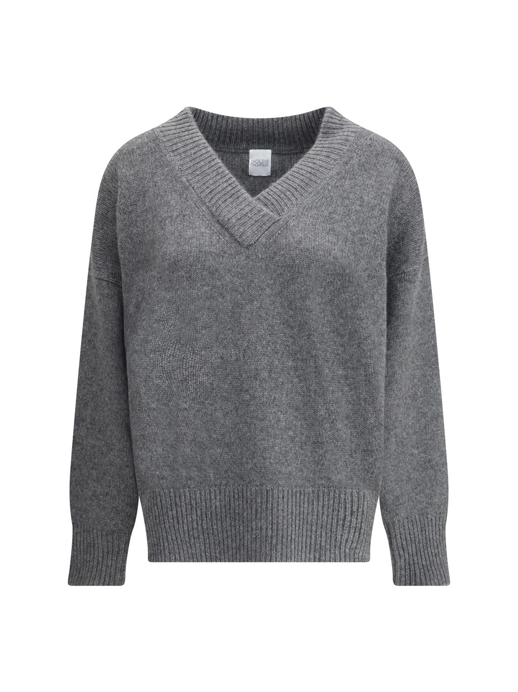 V-Neck Jumper in Wool and Cashmere