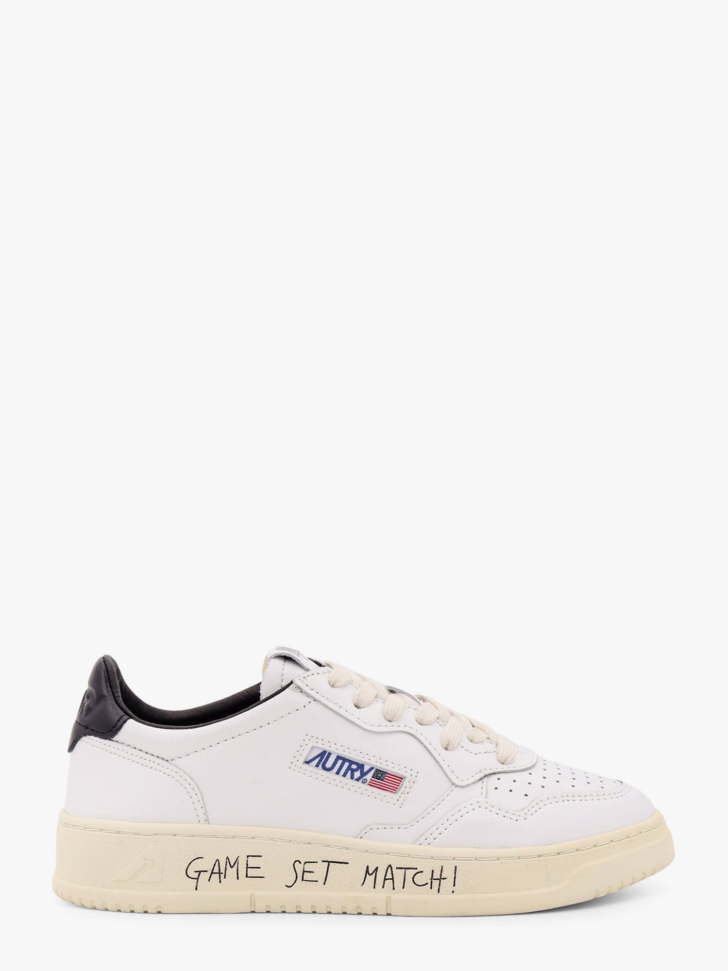 MEDALIST LOW レザー スニーカー