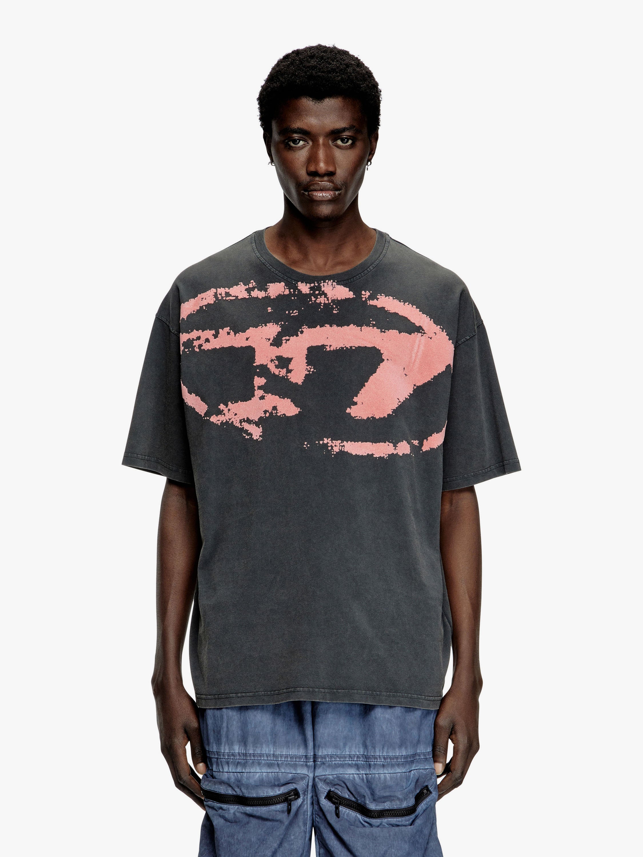 Tシャツ ウィズ ディストレス エフェクト