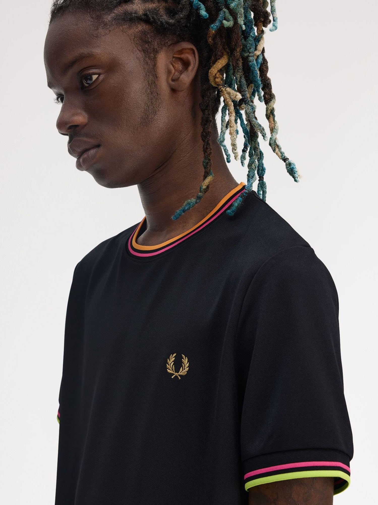 オン コート リサイクル Tシャツ