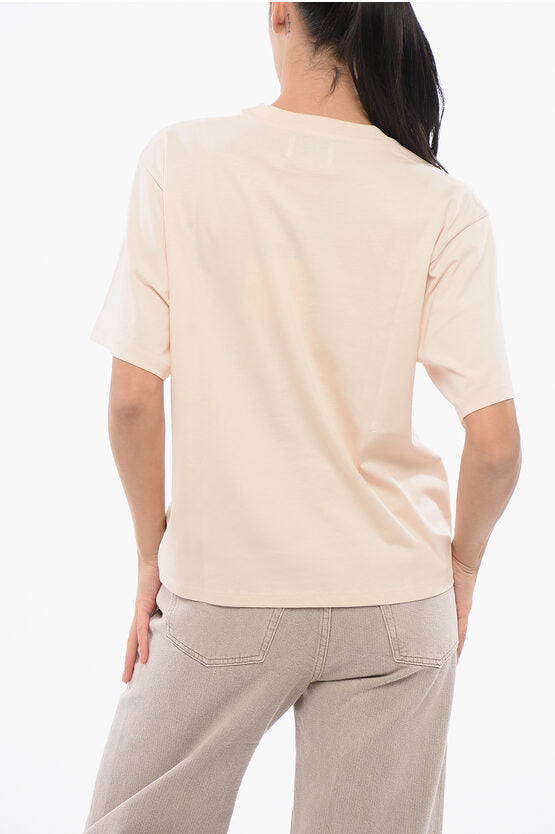 クロップド クルーネック Tシャツ ウィズ エンボス加工 ロゴ