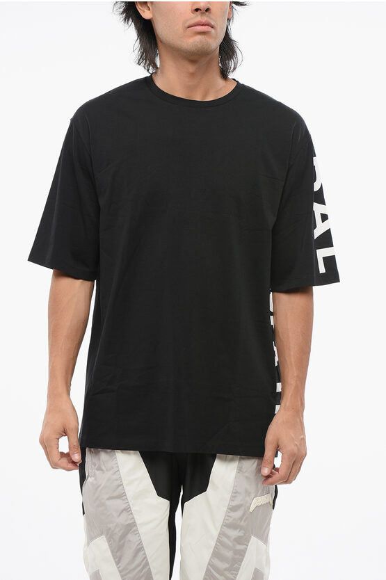 ソリッド カラー クルーネック Tシャツ ウィズ プリント ロゴ