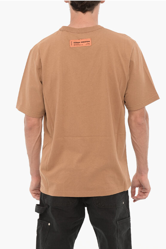 ソリッド カラー クルーネック Tシャツ ウィズ コントラスティング プリント