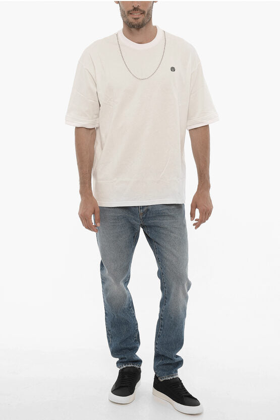 クルーネック Tシャツ ウィズ リムーバブル チェーン アンド ロゴ エンブロイダリー